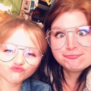 Meet your Posher, Hayley